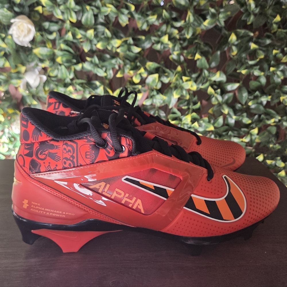 Nike Alpha Menace 4 Pro Picante Red Orange Black Football Cleats Men's Size 10.5